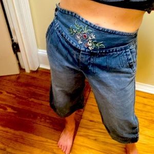 RARE MARC JACOBS sz 6 Retro high waist with embroidered yoke/waist denim gauchos